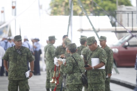 Se llevó a cabo un ensayo militar previo al evento del día de mañana que tendrá lugar en la plaza del faro Venustiano Carranza para conmemorar el sitio y la ocupación militar de la ciudad de Veracruz a manos del coronel xalapeño Francisco de Paula Milán luego de la retirada de las tropas francesas que apoyaban a Maximiliano.