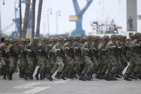 Se llevó a cabo un ensayo militar previo al evento del día de mañana que tendrá lugar en la plaza del faro Venustiano Carranza para conmemorar el sitio y la ocupación militar de la ciudad de Veracruz a manos del coronel xalapeño Francisco de Paula Milán luego de la retirada de las tropas francesas que apoyaban a Maximiliano.