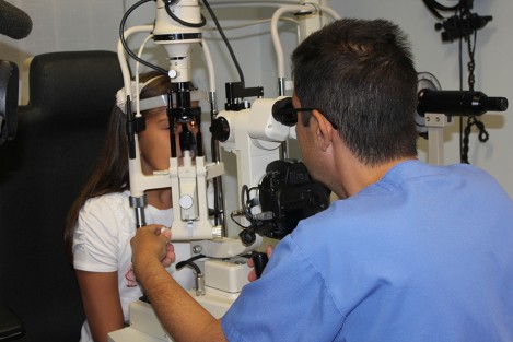Miopía y astigmatismo, principales daños oculares en menores con edad escolar.
