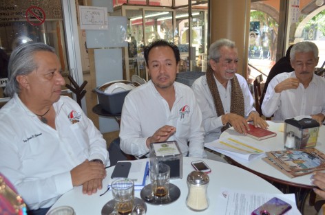 Ingenieros colegiados criticaron las obras de remodelación de la calle Enríquez en el centro de la capital, que realiza él Ayuntamiento de Xalapa; las calificaron de innecesarias debido a que hay la calles de la ciudad donde hace más falta realizar trabajos de pavimentación o introducción de drenaje.  