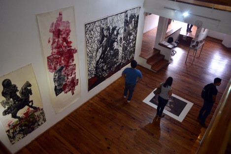 En la galería Ramón Alva de la Canal se encuentra la exposición Gráfica-Nómada de los académicos de la Facultad de Artes de esta la Universidad Veracruzana; y Rojo desierto del artista visual Humberto Valdez.