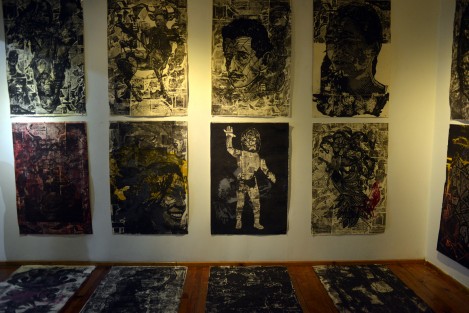 En la galería Ramón Alva de la Canal se encuentra la exposición Gráfica-Nómada de los académicos de la Facultad de Artes de esta la Universidad Veracruzana; y Rojo desierto del artista visual Humberto Valdez.
