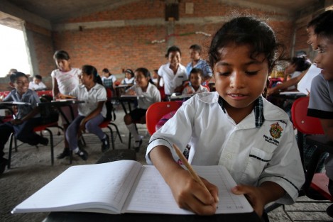 Mil seiscientos millones de pesos serán invertidos este año en el Estado de Veracruz para mejorar la infraestructura de las escuelas que presentan obras inconclusas, afirmó Enrique Pérez Rodríguez, Secretario de Educación del Estado.