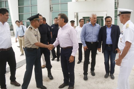 Respecto a la clausura de una sucursal bancaria por no ofrecer seguridad, Miguel Ángel Yunes dijo que las sucursales bancarias que no cumplan con lo establecido en el convenio de colaboración serán clausuradas. 