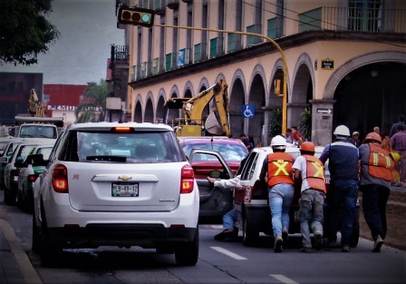 Buenas obras en la avenida Enríquez de Xalapa. 