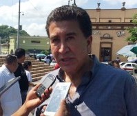 Héctor Yunes Landa, senador de la República. 