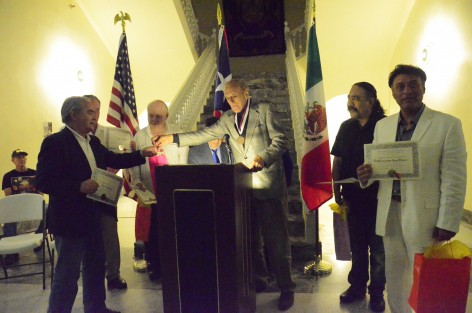 Arturo Yepez Poitter, presidente de la Asociación Libre de Humoristas, entregó reconocimientos a los caricaturistas mexicanos:  Sergio Hiracheta, Luis Carreño, Pedro Sol, Alberto Morales y Paco Baca.
