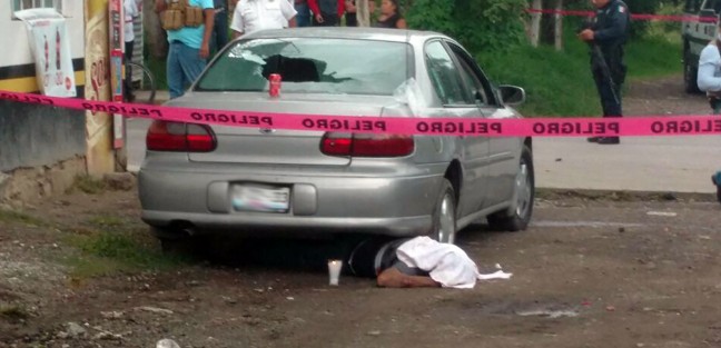 Al menos tres personas murieron durante un  enfrentamiento armado en Ciudad Mendoza. Primeras versiones indicaban que se trató de un enfrentamiento entre bandas delicuenciales.