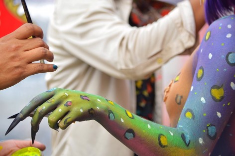 El Body paint es un arte cuyo medio de expresión es el cuerpo, para poder realizar este hermoso personaje se tuvieron que invertir al menos 6 horas en las que tanto maquillistas  como modelos tienen que pemanecer concentrados para poder lograr grandes personajes y transformaciones a través del color y la creatividad.