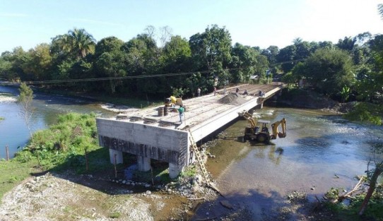 Siguen esperando recursos para su puente, principalmente porque se acerca la temporada de lluvias.
