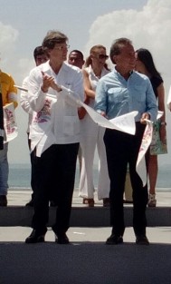 El secretario de Turismo del gobierno federal, Enrique de la Madrid Cordero, dio el banderazo de inicio del operativo de seguridad para el periodo vacacional de verano Veracruz 2017. El funcionario federal estuvo acompañado por el gobernador del estado, Miguel Ángel Yunes Linares.