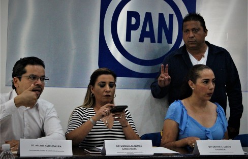 A la reunión acudió la presidenta de la Comisión Permanente de Administración y Presupuesto, diputada Mariana Dunyaska García Rojas, quien manifestó que este convenio es un logro para Veracruz y se debe trabajar para apoyar y formar profesionalmente a los jóvenes de la entidad, mismos que gozan de mucho talento. 
