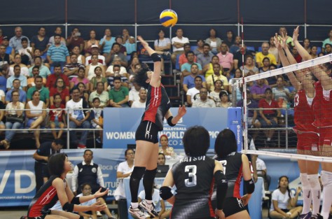 Se llevó a cabo la tercera jornada del Mundial de VolleyBall Women´s U20 World Championship México 2017. Los encuentros, que sirvieron para definir la fase final del certamen, tuvieorn lugar en la Arena Veracruz del municipio de Boca del Río y se enfrentaron Japón vs Turquía, Italia vs Argentina, Serbia vs EUA, y Cuba vs Brasil. 