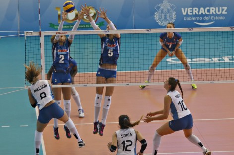 Se llevó a cabo la tercera jornada del Mundial de VolleyBall Women´s U20 World Championship México 2017. Los encuentros, que sirvieron para definir la fase final del certamen, tuvieorn lugar en la Arena Veracruz del municipio de Boca del Río y se enfrentaron Japón vs Turquía, Italia vs Argentina, Serbia vs EUA, y Cuba vs Brasil. 