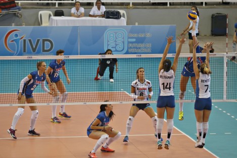 Se llevó a cabo la tercera jornada del Mundial de VolleyBall Women´s U20 World Championship México 2017. Los encuentros, que sirvieron para definir la fase final del certamen, tuvieorn lugar en la Arena Veracruz del municipio de Boca del Río y se enfrentaron Japón vs Turquía, Italia vs Argentina, Serbia vs EUA, y Cuba vs Brasil. 