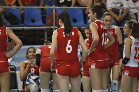 Se llevó a cabo la tercera jornada del Mundial de VolleyBall Women´s U20 World Championship México 2017. Los encuentros, que sirvieron para definir la fase final del certamen, tuvieorn lugar en la Arena Veracruz del municipio de Boca del Río y se enfrentaron Japón vs Turquía, Italia vs Argentina, Serbia vs EUA, y Cuba vs Brasil.
