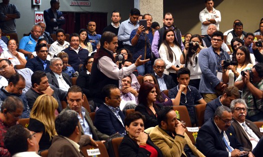 La comparecencia cayó en algunos ataques personales entre el funcionario estatal y algunos diputados, como  Ernesto Cuevas, quien le pidió renunciara al cargo. Al parecer esto molestó a Téllez Marié, quien venteneó al legislador dando a conocer que ha sido detenido dos veces, una de ellas por ir alcoholizado. 