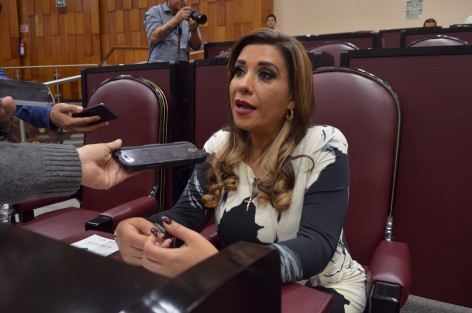 La diputada Dunyaska García Rojas dijo que si alguien conoce de periodistas que estén involucrados en actividades ilegales debe denunciar de manera formal, si no únicamete se cae en  <em>circos mediáticos</em>. Considera que la mayoría son buenas personas, pero en todos lados hay excepciones. 