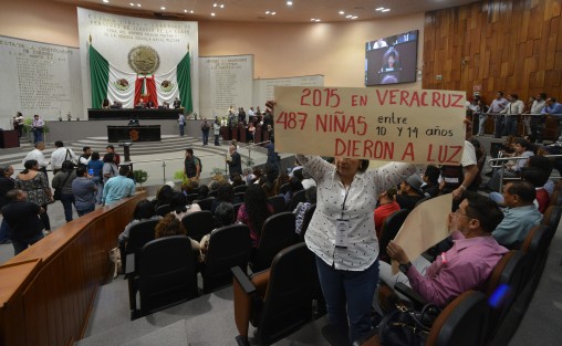 Grupos pro aborto piden a los diputados locales la modificación de la ley para que este sea permitido hasta las 12 semanas de embarazo. La inciativa fue presentada por la diputada Tanya Carola Viveros. 