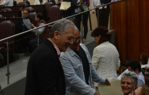 El alcalde electo de Xalapa, Hipólito Rodríguez Herrero estuvo presente en la sesión del Congreso del Estado. A solicitud del grupo legislativo de MORENA se retiraron del orden del día algunas solicitides de préstamos de Ayuntamientos, al considerar que tales acciones afectarían a administraciones entrantes.  