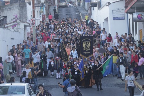 Del jueves 27 al sábado 29, más de 150 artistas alegrarán calles, plazas y centros culturales de la Atenas Veracruzana. El programa incluye la exposición Indumentaria de Tunas Mexicanas de México y el taller de rasgueos veracruzanos en el Centro Recreativo Xalapeño, así como el Concierto de Gala en el Teatro del Estado, la segunda callejoneada y el concierto de clausura.
