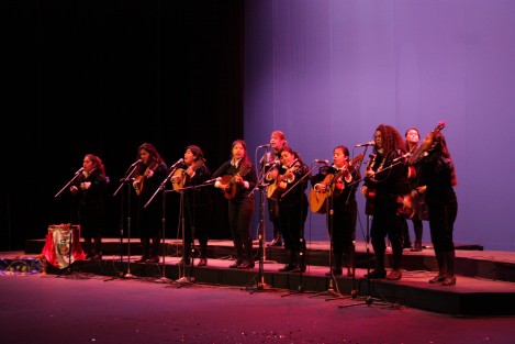 Un éxito rotundo resultó el concierto de gala que coronó la segunda jornada de la cuarta edición del Festival de Tunas Femeniles 2017 y que tuvo como escenario el Teatro del Estado, el cual se registró lleno la noche de este viernes.