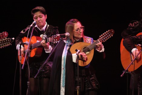 Un éxito rotundo resultó el concierto de gala que coronó la segunda jornada de la cuarta edición del Festival de Tunas Femeniles 2017 y que tuvo como escenario el Teatro del Estado, el cual se registró lleno la noche de este viernes.