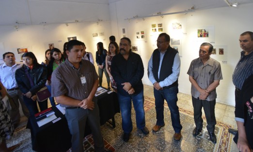  Durante el recorrido a la exposición presentes también Marcos Cruz <em>Tlacuilo</em> presidente de la SMC, Adrián García y Nicanor Juanz Hernández.
