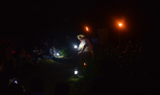 Como parte de los recorridos que se encuentra organizando el Ayuntamiento de Xalapa, se realiza una visita nocturna al Cerro del Macuiltépetl, en donde además de disfrutar las vistas nocturnas del lugar y de la ciudad, se escuchan las leyendas más típicas de nuestra Capital. 
