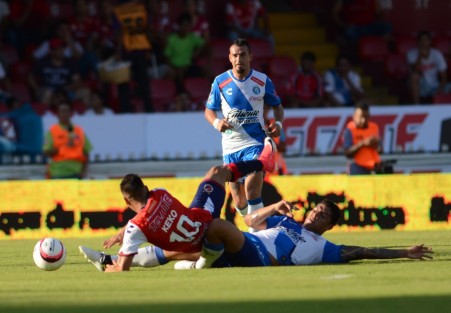 Horacio Zamora - El equipo Tiburones Rojos de Veracruz, vencieron 2 goles a 0 al Puebla en un partido crucial para sumar puntos y asegurar la permanencia en el máximo circuíto.