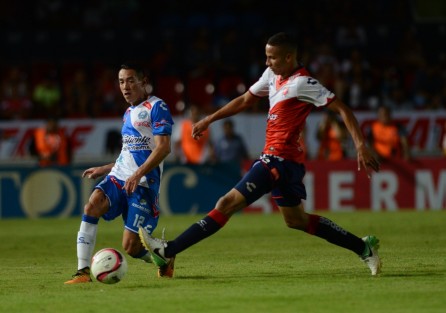 Horacio Zamora - El equipo Tiburones Rojos de Veracruz, vencieron 2 goles a 0 al Puebla en un partido crucial para sumar puntos y asegurar la permanencia en el máximo circuíto.