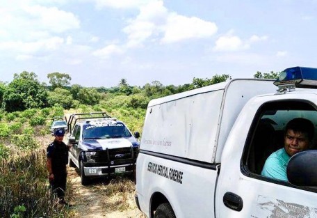 En otro hecho sangriento este lune en Martínez de la Torre, Ver.fue hallado el cadáver de un hombre en en el municipio de Martínez de la Torre, en la comunidad de Villa Nueva, cerca del lugar conocido como El Piñero. El cuerpo estaba en estado de descomposición. 