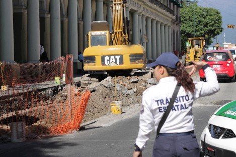 A 11 días del inicio del Festival de las Flores, Xalapa llena de Luz, así avanzan las obras de remodelación de la avenida Enríquez, la cual será el escenario para la inauguración de dicho evento ¿será?