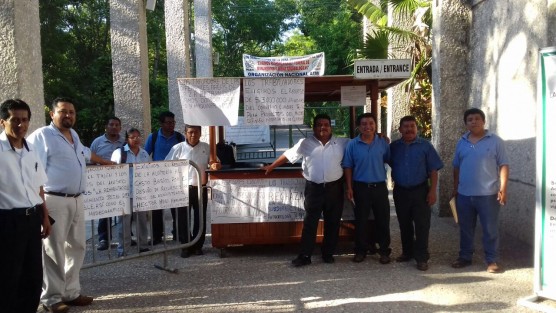Integrantes del Sindicato Nacional Democrático de Trabajadores de la Secretaría de Cultura realizaron una manifestación en la zona arqueológica de El Tajín, donde emplazaron al INAH a que cumpla sus compromisos institucionales y resuelva las demandas laborales, de lo contrario realizarán un paro nacional, donde no se permitirá el ingreso a las zonas arqueológicas en todo el país.