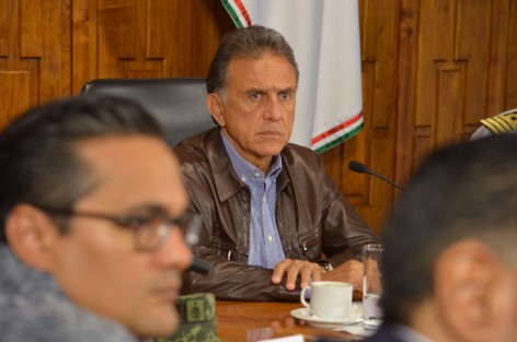 Como parte de los acuerdos tomados en la reunión del Comité Estatal de Emergencias sedeterminó la suspención de labores en las escuelas hasta el lunes próximo. 