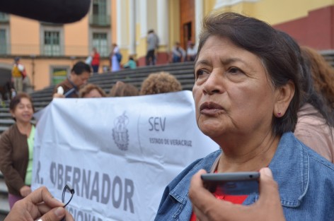 Jubilados y pensionados de la SEV exigieron el pago del seguro de retiro, debido a que este no ha sido entregado a los ex trabajadores pese a haberr sido descontado de su cheque cuando se encontraban en servicio. 