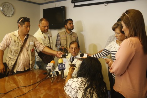 El subdirector del Hospital de Alta Especialidad de Veracruz, Avelino Guardado Sánchez, informó que los pacientes que resultaron con quemaduras de tercer grado el pasado domingo, se encuentran delicados pero van evolucionando favorablemente. 