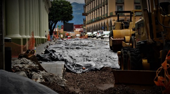 Los que se tomaron el día libre fueron los trabajadores de obras municipales. Pese a que las lluvias se pasaron, ellos no acudieron a las obras.