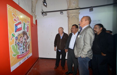 En corte de listón participaron Arturo de Yépez de Puerto Rico, Pedro Sol, Alberto Morales y Marcos Cruz <em>Tlacuilo</em>. 