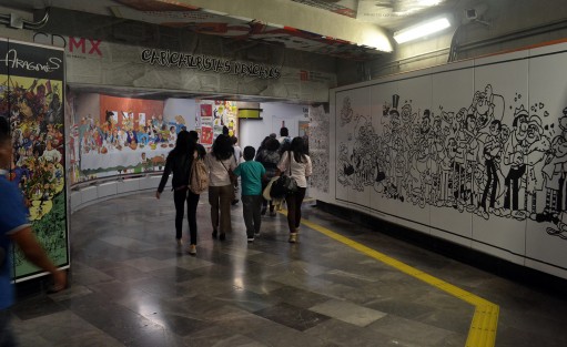  La exhibición <em>Caricaturistas Mexicanos</em> es permanente, y va de la correspondencia de la Línea 3 a la 12 y cuenta con más de 400 elementos que permiten conocer una parte de la historia de la caricatura mexicana.

