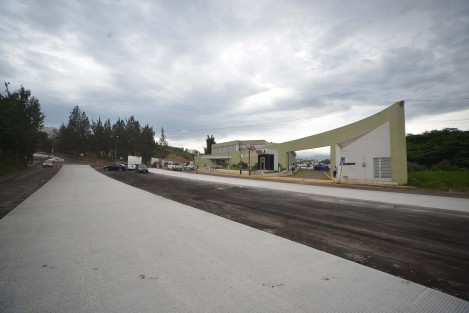 La construcción del bulevar Porfirio Díaz, entre la carretera Xalapa-Veracruz y el acceso a la Central de Abasto de la congregación Julio Castro-Las Trancas, reporta un avance del 25 por ciento, informó la Dirección de Obras Públicas del Ayuntamiento de Xalapa.

