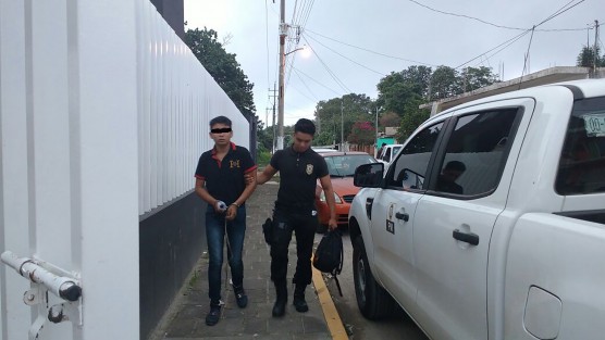 Agentes de la de la Policía Ministerial de la Coordinación Regional Xalapa, detuvieron la tarde de este domingo a otro presunto integrante de la organización criminal 35Z, presuntamente involucrado en las muertes  de comerciantes de Xalapa, que se negaron a pagar piso.

