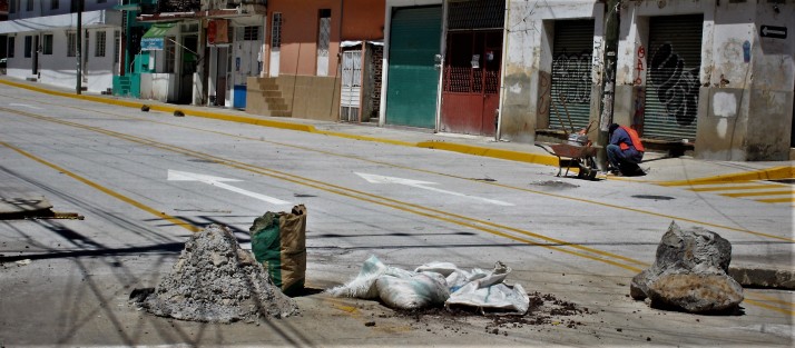 Ya casi queda la avenida Pípila lista para abrirla a la circulación. Detallitos que se hacen detallotes. 