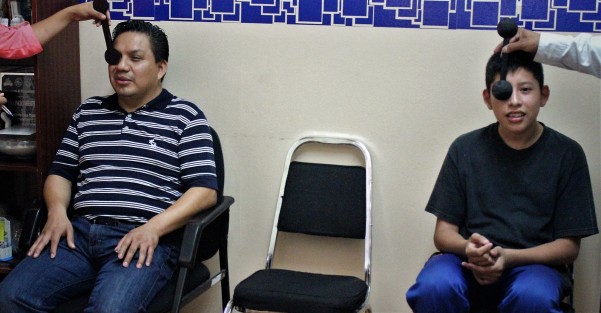 La regiduría Sexta del Ayuntamiento de Xalapa está ofreciendo lentes graduados a bajos costos. Interesados deben acudir a las oficinas del regidor Edilberto Ponce, en Palacio Municipal.  