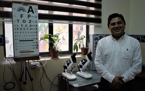 La regiduría Sexta del Ayuntamiento de Xalapa está ofreciendo lentes graduados a bajos costos. Interesados deben acudir a las oficinas del regidor Edilberto Ponce, en Palacio Municipal.  