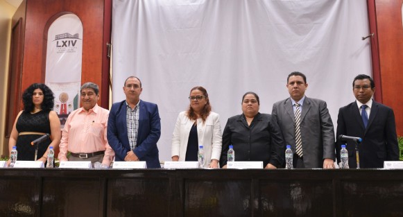 Tras realizar cuatro mesas de trabajo, diputados y representantes de organizaciones sindicales integran propuestas para solucionar la problemática del IPE.
