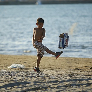 Niños disfrutan de su último día de vacaciones, vísperas al inicio del ciclo escolar.
