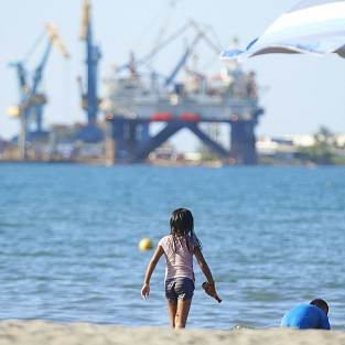 Niños disfrutan de su último día de vacaciones, vísperas al inicio del ciclo escolar.