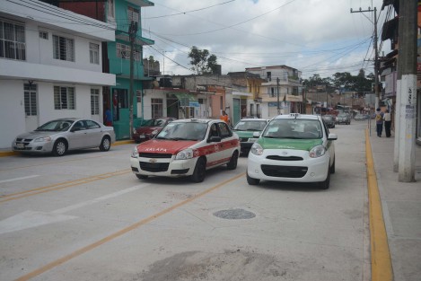  El Ayuntamiento de Xalapa que preside el alcalde Américo Zúñiga Martínez concluyó la reconstrucción de la segunda etapa de la calle de Pípila, entre Américas y 20 de Noviembre, y este sábado se abrió completamente a la circulación, ya que desde el pasado 15 de junio se podía circular solo hasta la calle Celaya.
