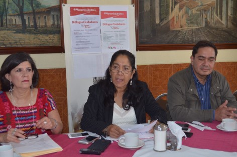 Regidores electos por Morena en el próximo gobierno municipal de Xalapa encabezados por la maestra Consuelo Ocampo hablaron sobre la realización de los Diálogos Ciudadanos a realizarse en el Centro Recreativo del 7 de septiembre al 21 de octubre donde se abordarán diversos temas, invitan a la ciudadanía a participar.